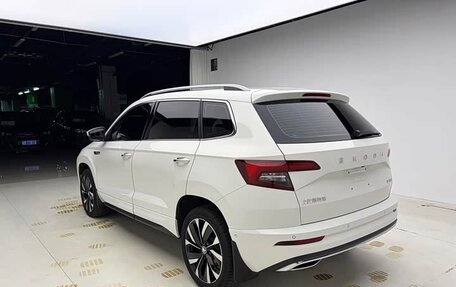 Skoda Karoq I, 2022 год, 1 680 000 рублей, 6 фотография