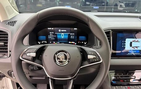 Skoda Karoq I, 2022 год, 1 680 000 рублей, 13 фотография