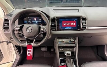 Skoda Karoq I, 2022 год, 1 680 000 рублей, 12 фотография