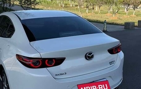 Mazda 3, 2022 год, 1 376 000 рублей, 9 фотография