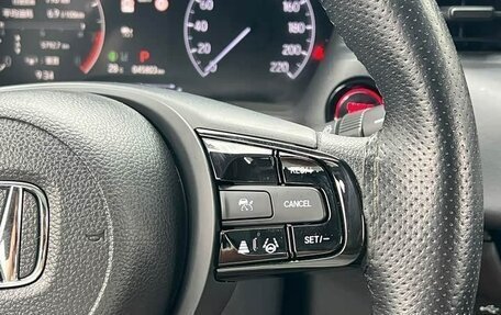 Honda Vezel, 2023 год, 1 860 002 рублей, 15 фотография