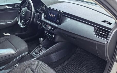 Skoda Rapid II, 2021 год, 1 660 000 рублей, 10 фотография