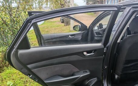 Hyundai Solaris II рестайлинг, 2022 год, 1 650 000 рублей, 12 фотография
