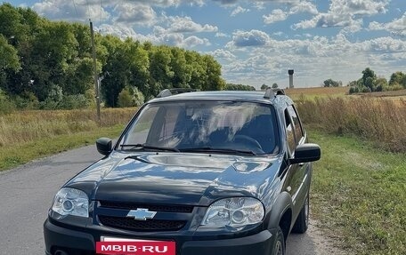 Chevrolet Niva I рестайлинг, 2012 год, 520 000 рублей, 4 фотография