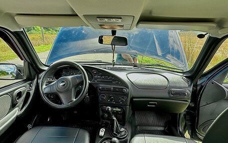 Chevrolet Niva I рестайлинг, 2012 год, 520 000 рублей, 24 фотография