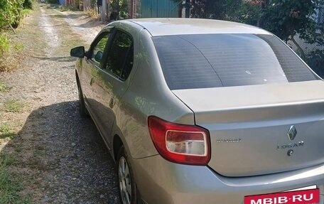 Renault Logan II, 2017 год, 790 000 рублей, 4 фотография