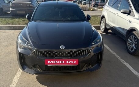 KIA Stinger I, 2020 год, 2 600 000 рублей, 8 фотография