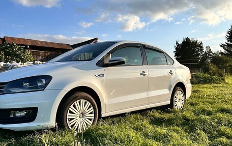 Volkswagen Polo VI (EU Market), 2018 год, 950 000 рублей, 3 фотография