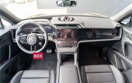 Porsche Cayenne, 2026 год, 26 230 000 рублей, 25 фотография