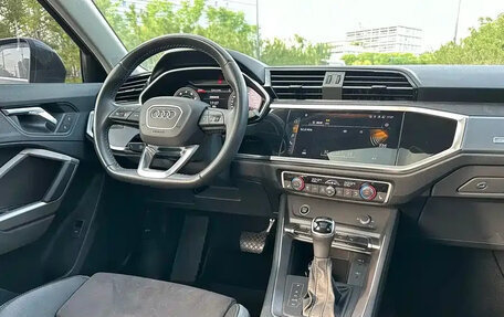 Audi Q3, 2022 год, 2 300 000 рублей, 11 фотография