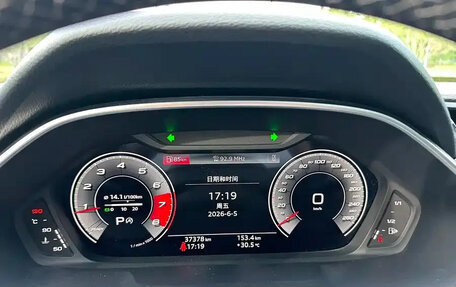 Audi Q3, 2022 год, 2 300 000 рублей, 14 фотография