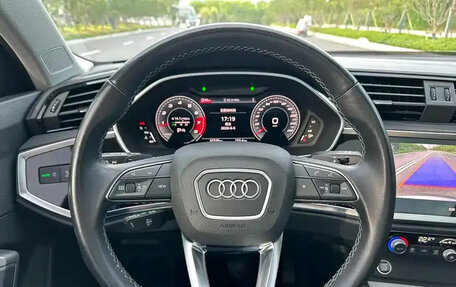 Audi Q3, 2022 год, 2 300 000 рублей, 10 фотография