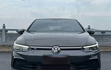 Volkswagen Golf VIII, 2023 год, 1 900 000 рублей, 2 фотография