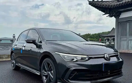 Volkswagen Golf VIII, 2023 год, 1 900 000 рублей, 3 фотография