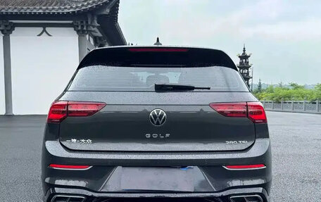 Volkswagen Golf VIII, 2023 год, 1 900 000 рублей, 5 фотография