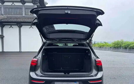 Volkswagen Golf VIII, 2023 год, 1 900 000 рублей, 6 фотография