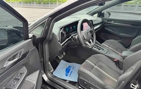 Volkswagen Golf VIII, 2023 год, 1 900 000 рублей, 8 фотография