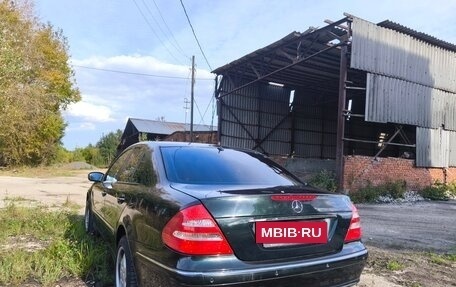 Mercedes-Benz E-Класс, 2002 год, 520 000 рублей, 3 фотография