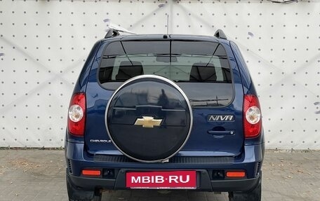Chevrolet Niva I рестайлинг, 2018 год, 895 000 рублей, 6 фотография