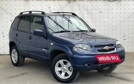 Chevrolet Niva I рестайлинг, 2018 год, 895 000 рублей, 2 фотография