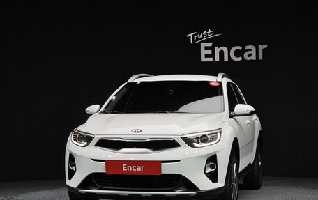 KIA Stonic, 2019 год, 1 300 000 рублей, 3 фотография