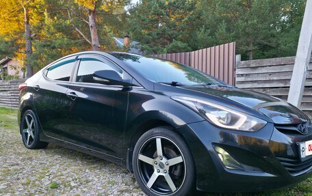 Hyundai Elantra V, 2015 год, 1 050 000 рублей, 3 фотография