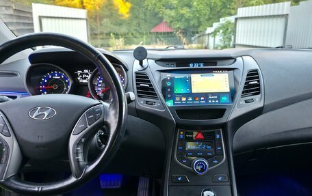 Hyundai Elantra V, 2015 год, 1 050 000 рублей, 11 фотография
