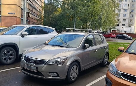 KIA cee'd I рестайлинг, 2010 год, 800 000 рублей, 3 фотография