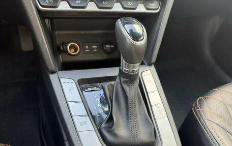 Hyundai Elantra VI рестайлинг, 2019 год, 1 249 000 рублей, 13 фотография