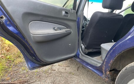 Mazda 323, 1994 год, 180 000 рублей, 9 фотография