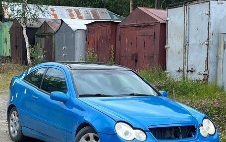 Mercedes-Benz C-Класс, 2001 год, 500 000 рублей, 1 фотография