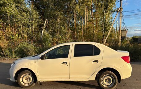 Renault Logan II, 2015 год, 350 000 рублей, 3 фотография