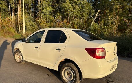 Renault Logan II, 2015 год, 350 000 рублей, 4 фотография