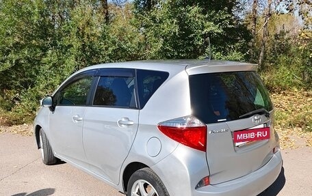 Toyota Ractis II, 2011 год, 820 000 рублей, 4 фотография