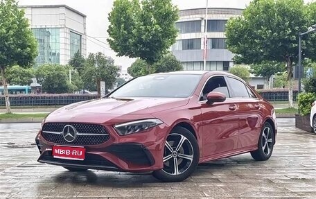 Mercedes-Benz A-Класс, 2023 год, 1 690 000 рублей, 1 фотография