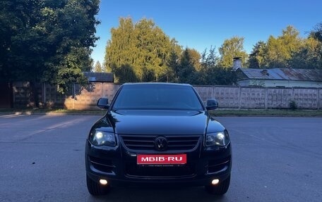Volkswagen Touareg III, 2008 год, 860 000 рублей, 1 фотография