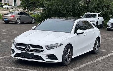 Mercedes-Benz A-Класс, 2022 год, 1 720 000 рублей, 2 фотография