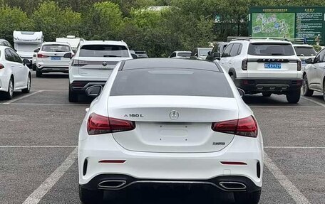 Mercedes-Benz A-Класс, 2022 год, 1 720 000 рублей, 5 фотография