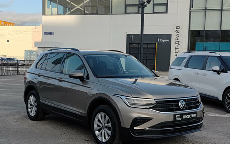 Volkswagen Tiguan II, 2021 год, 2 600 000 рублей, 7 фотография