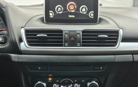 Mazda 3, 2013 год, 1 060 000 рублей, 12 фотография