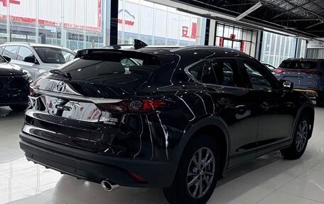 Mazda CX-4, 2023 год, 1 740 000 рублей, 4 фотография