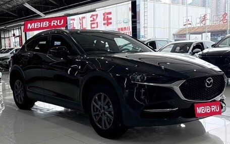 Mazda CX-4, 2023 год, 1 740 000 рублей, 3 фотография