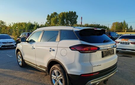 Geely Atlas, 2022 год, 1 749 000 рублей, 4 фотография