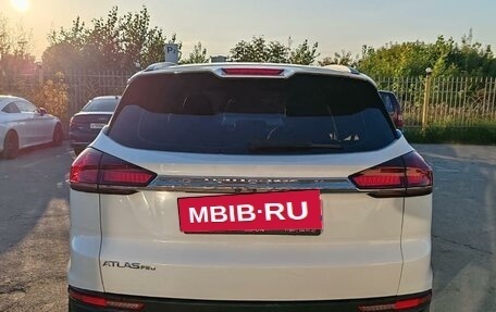 Geely Atlas, 2022 год, 1 749 000 рублей, 6 фотография