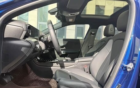 Mercedes-Benz A-Класс, 2022 год, 1 670 000 рублей, 12 фотография