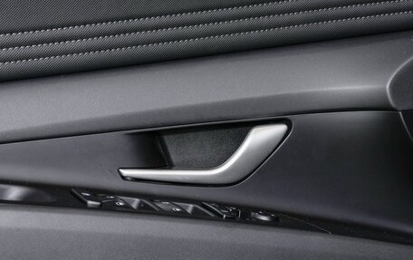 Hyundai Elantra, 2026 год, 2 050 000 рублей, 26 фотография