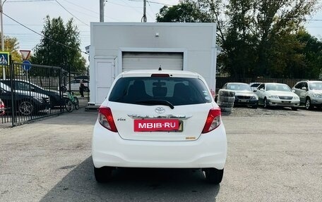 Toyota Vitz, 2013 год, 799 000 рублей, 7 фотография