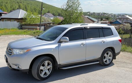 Toyota Highlander III, 2011 год, 1 790 000 рублей, 5 фотография