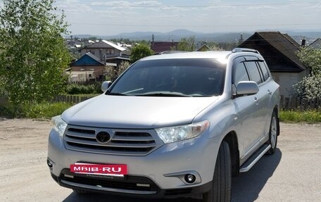 Toyota Highlander III, 2011 год, 1 790 000 рублей, 6 фотография