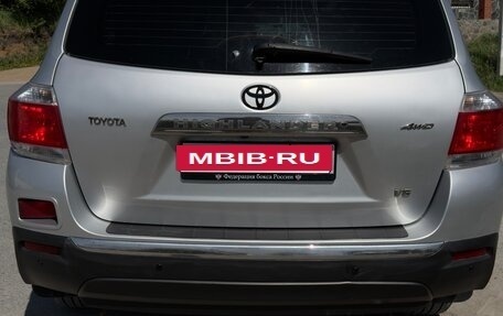 Toyota Highlander III, 2011 год, 1 790 000 рублей, 3 фотография
